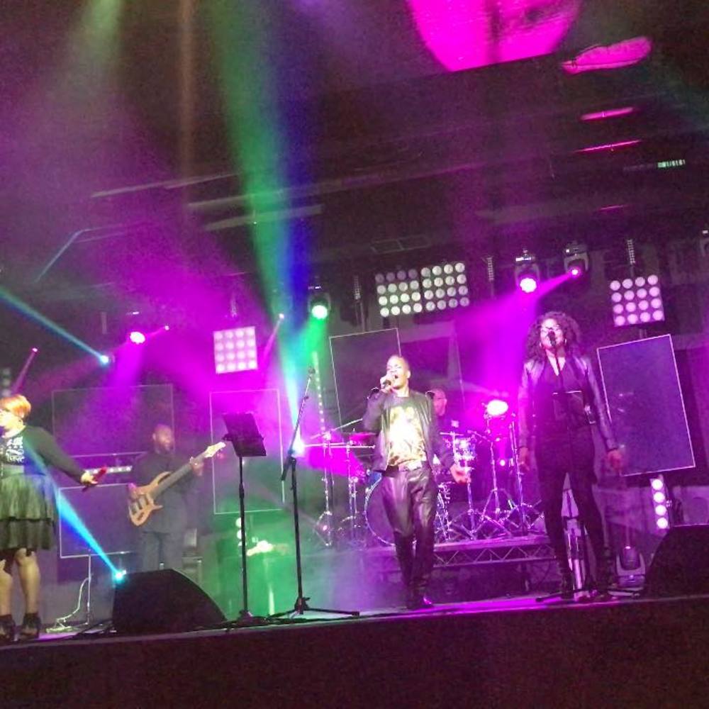 Meet your Posher, Wallace